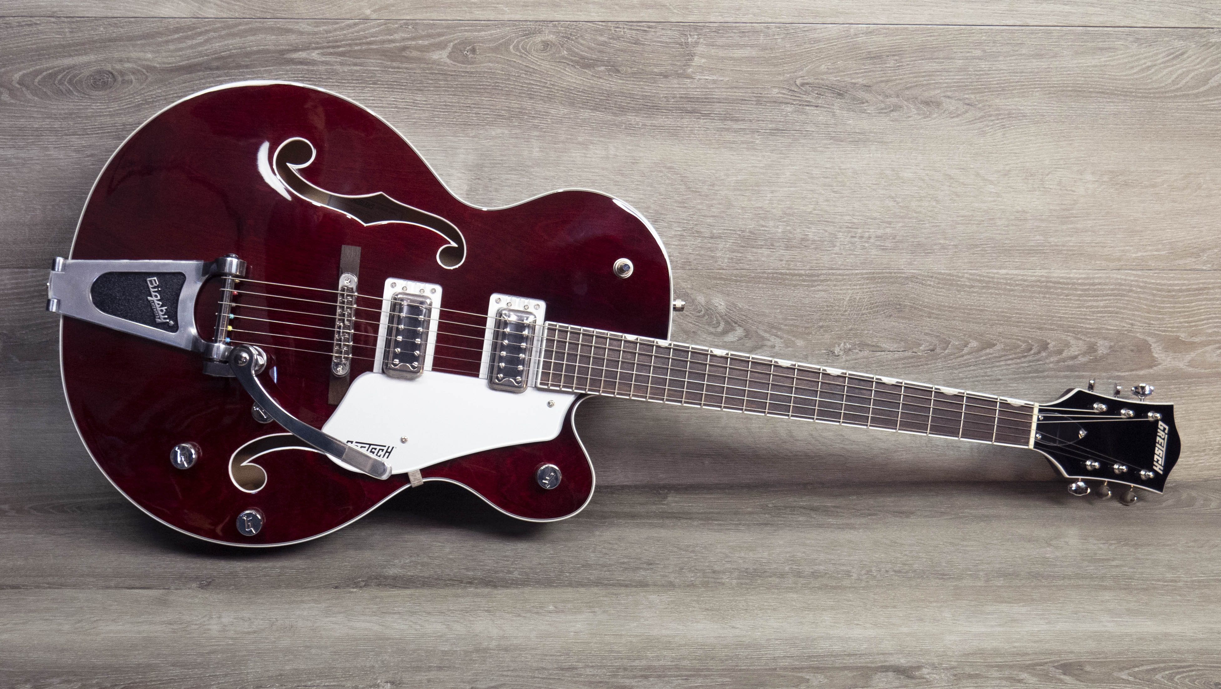 Gretsch G5420T Electromatic Hollowbody Single Cut, Bigsby, Walnut