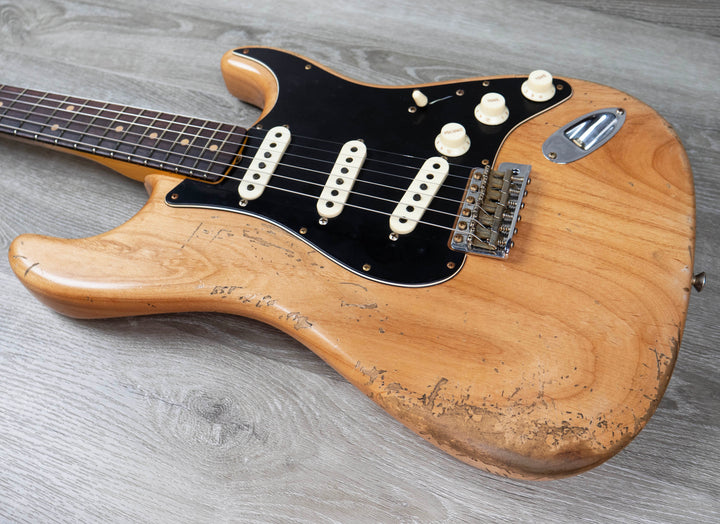 Fender Custom Shop Edición limitada Relic Stratocaster de finales de 1964, Target Sunburst de 3 colores n.º CZ572138