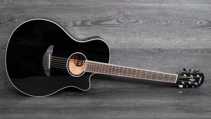 Guitare électro-acoustique Yamaha APX600, noire