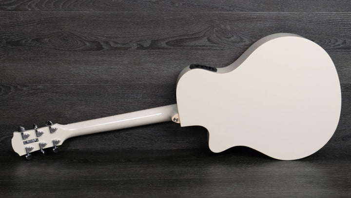 Yamaha APX600 Electro-Acoustic Guitar, Vintage White
