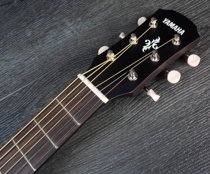 Guitare électro-acoustique de voyage Yamaha APXT2, couleur naturelle