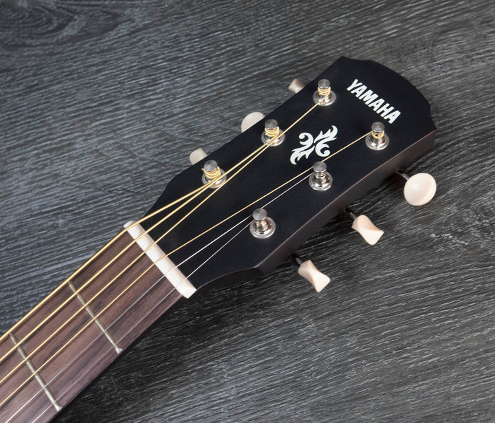 Guitare électro-acoustique de voyage Yamaha APXT2, Dark Red Burst