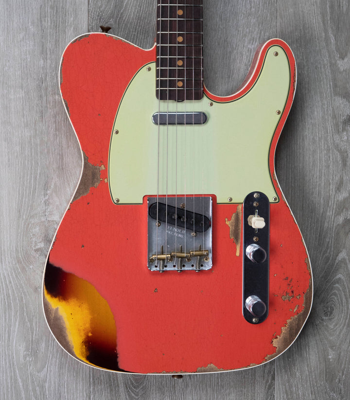 Telecaster Heavy Relic de edición limitada '60 de Fender Custom Shop, coral tahitiano envejecido sobre Sunburst de 3 colores