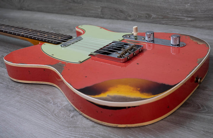 Telecaster Heavy Relic de edición limitada '60 de Fender Custom Shop, coral tahitiano envejecido sobre Sunburst de 3 colores