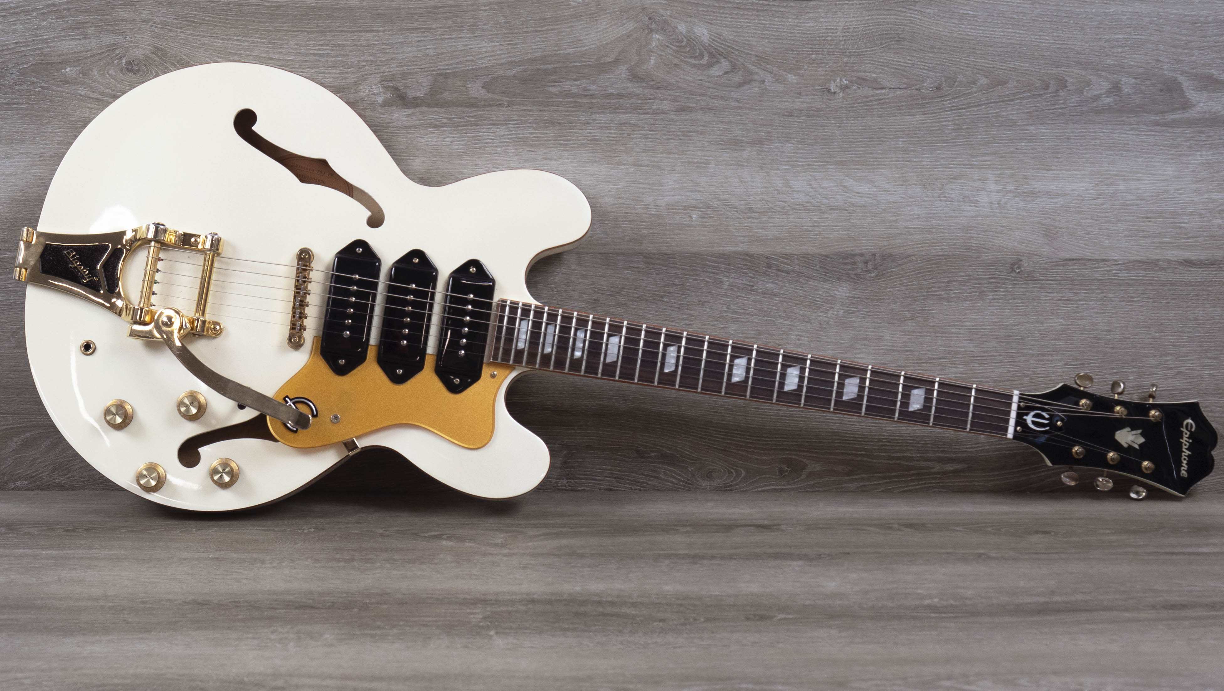 テラEpiphone Riviera Custom Shop Ltd er1.jpg?v=1770309643
