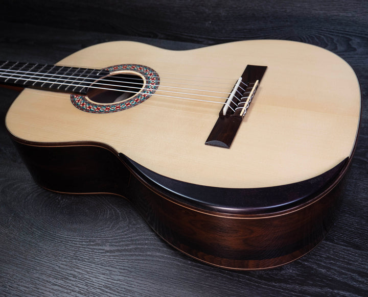 Manuel Rodriguez SUPERIOR EXOTICA Z-S, 4/4 size Classical Guitar, Solid Spruce Top, Ziricote Back & Sides