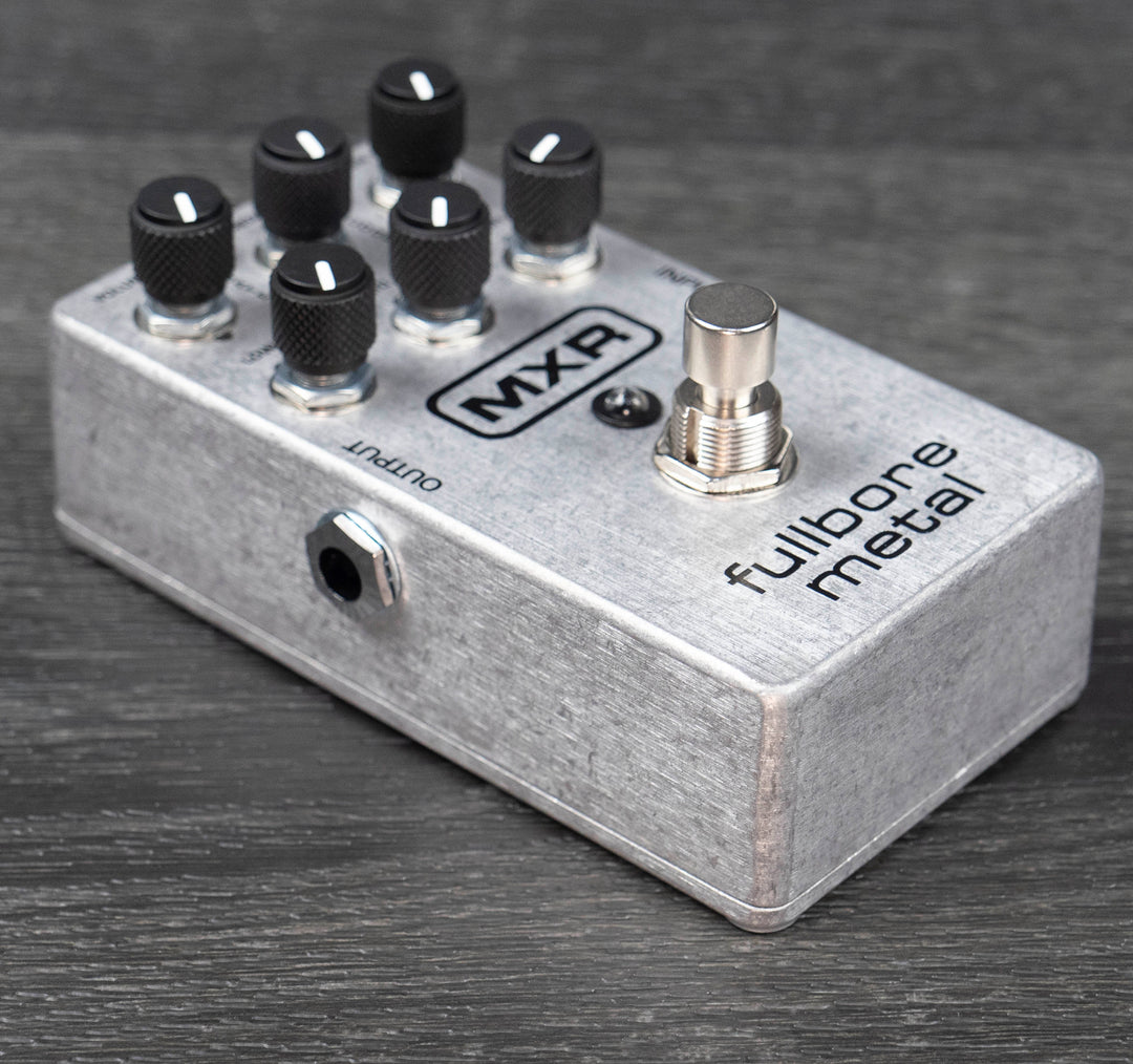 Pédale de distorsion à alésage complet MXR M116