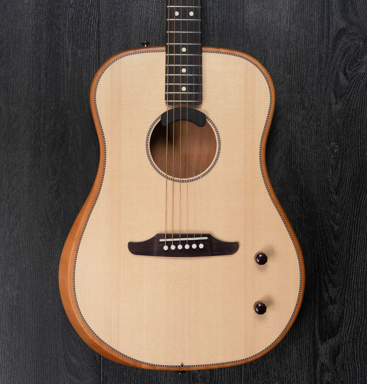 Fender Highway Series Dreadnought, Rosewood Fingerboard, Natural