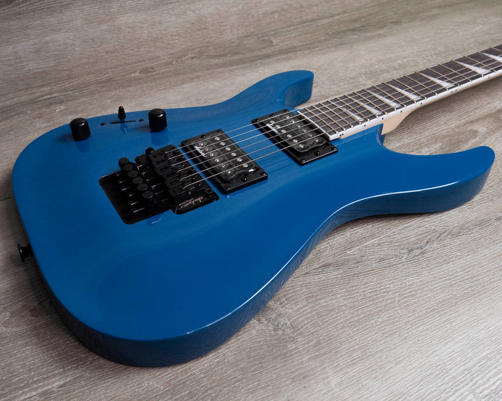 Jackson JS Series Dinky Arch Top JS32 DKA LH, touche en amarante, bleu vif