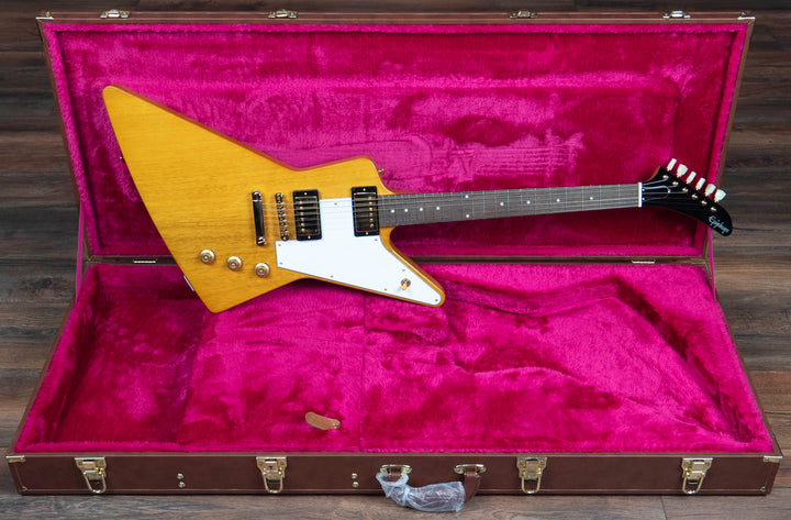 Epiphone inspiré par Gibson 1958 Korina Explorer (Pickguard blanc), naturel vieilli