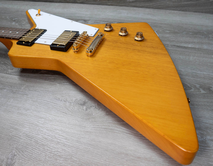 Epiphone inspiré par Gibson 1958 Korina Explorer (Pickguard blanc), naturel vieilli