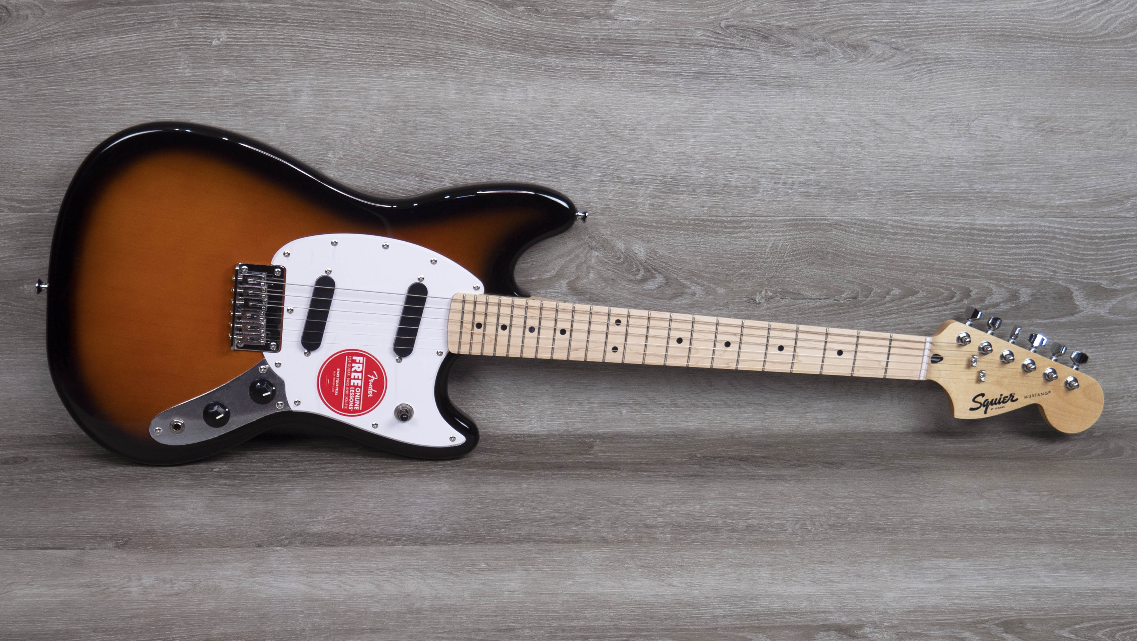 Squier Sonic Mustang, Maple Fingerboard, White Pickguard, 2
