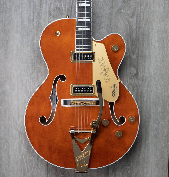 Gretsch G6120TG-DS Players Edition Nashville Hollow Body DS avec Bigsby à cordes traversantes et accastillage doré, touche en ébène, Roundup Orange