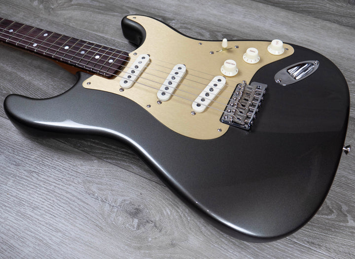 Fender Custom Shop 1963 Stratocaster® Journeyman Relic con herrajes Closet Classic, diapasón de palisandro, blanco olímpico envejecido