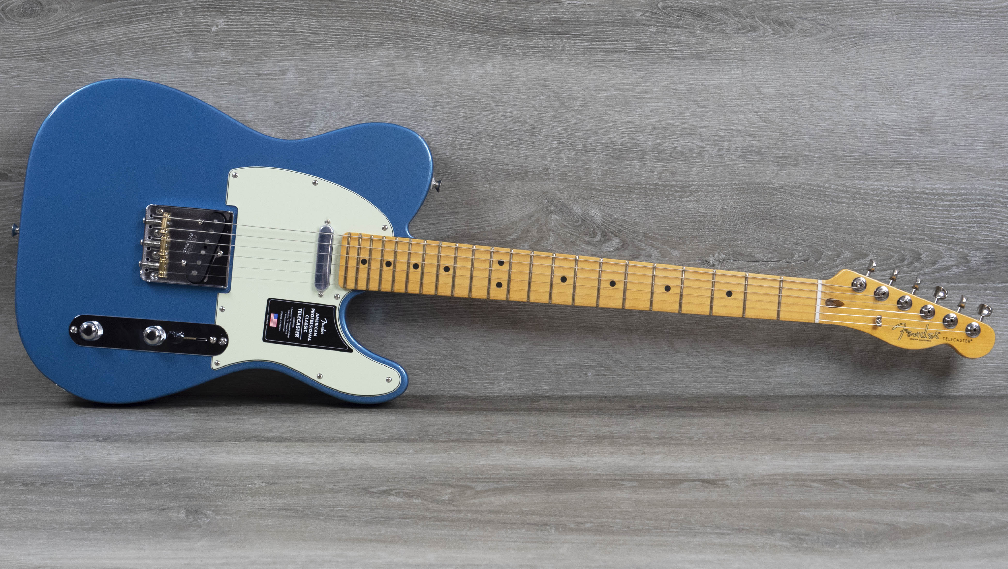 ギター Fender American professional telecaster Fender American Professional Classic Telecaster, Maple Fingerboard