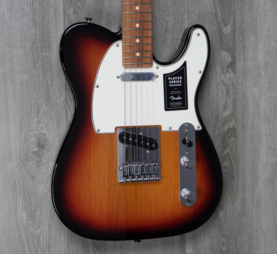 Fender Player Telecaster, touche en pau ferro, finition Sunburst 3 couleurs