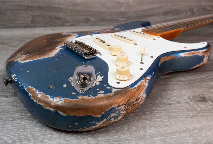 Fender Custom Shop Edición limitada Red Hot Stratocaster Super Heavy Relic, diapasón de arce, tono Lake Placid Blue envejecido superdesvanecido