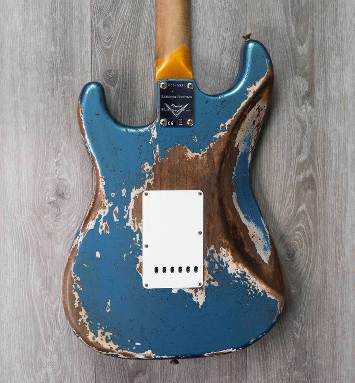 Fender Custom Shop Edición limitada Red Hot Stratocaster Super Heavy Relic, diapasón de arce, tono Lake Placid Blue envejecido superdesvanecido