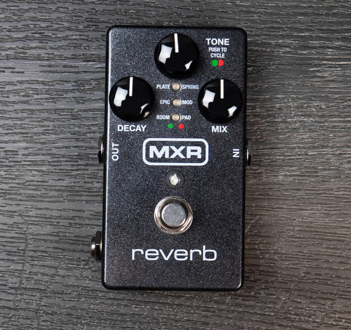 Pédale de réverbération MXR M300