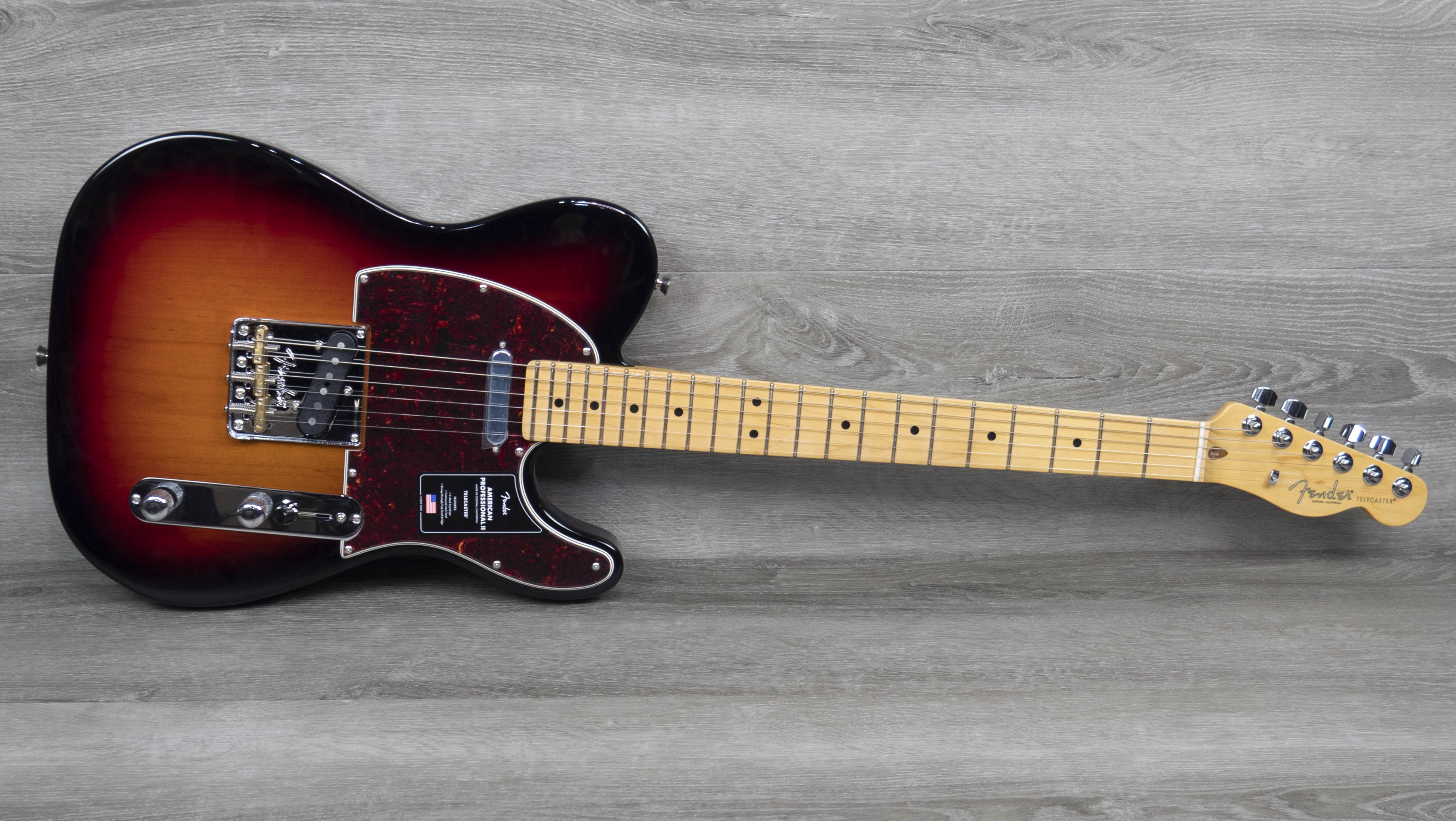 Fender American Professional II Telecaster, Maple Fingerboard, 3