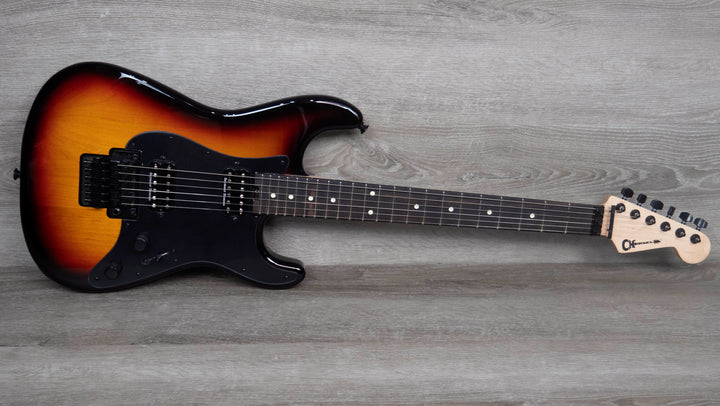 Charvel Pro-Mod So-Cal Style 1 HH FR E, diapasón de ébano, Sunburst de tres tonos