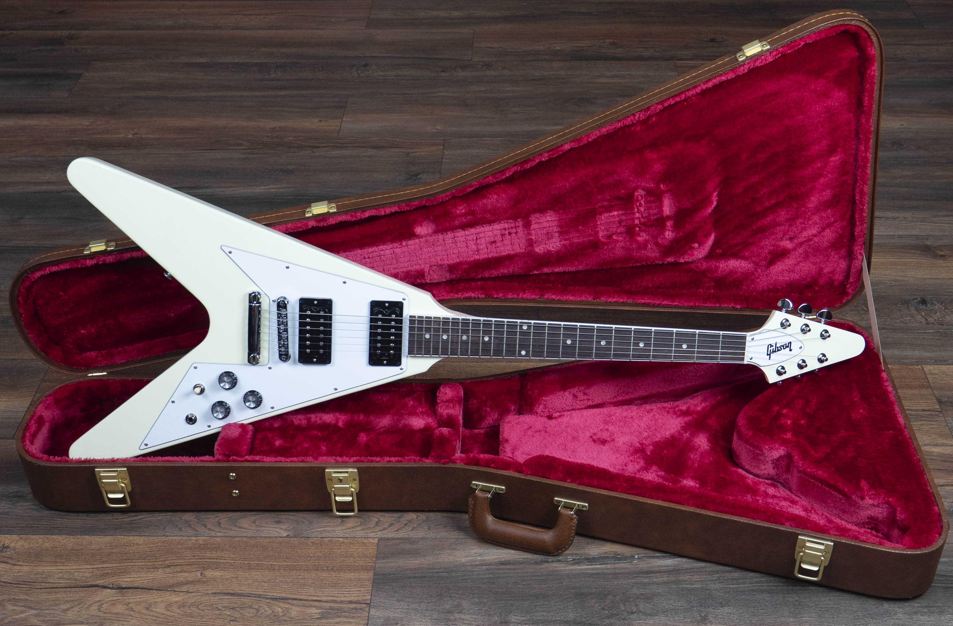 Gibson 70’s Flying V Classic White Gibson 70's Flying V, Classic White Electric Guitar #220540005 – A