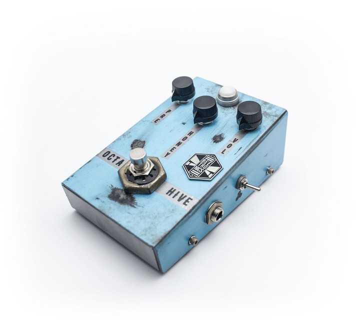 Beetronics Octahive Super High Gain Fuzz with High Pitch Octave - A Strings