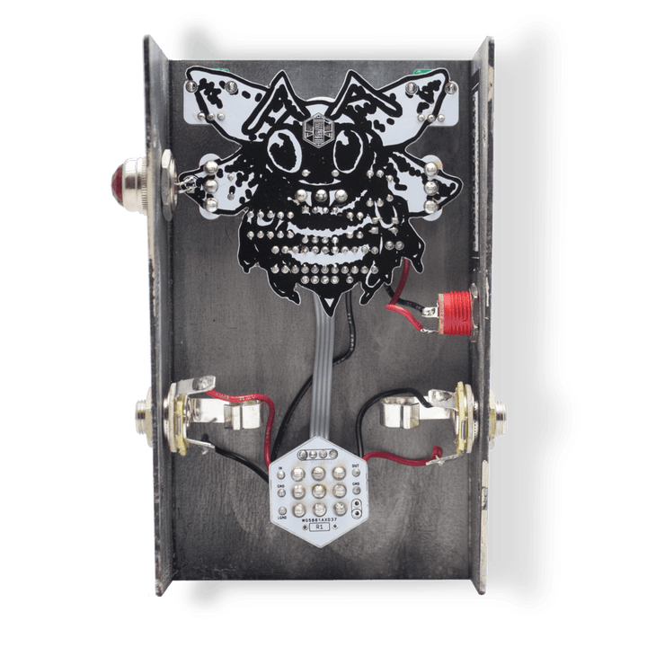 Beetronics Octahive Super High Gain Fuzz with High Pitch Octave - A Strings