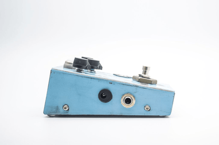 Beetronics Octahive Super High Gain Fuzz with High Pitch Octave - A Strings