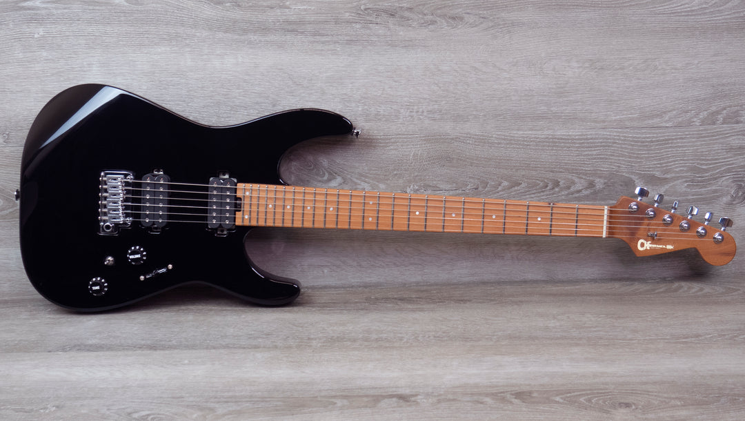 Charvel Pro-Mod DK24 HH 2PT CM, diapasón de arce caramelizado, negro brillante