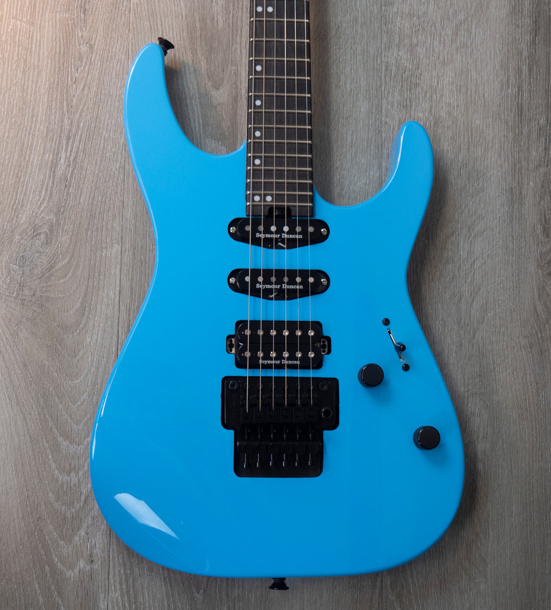 Charvel Pro-Mod DK24 HSS FR E, diapasón de ébano, azul infinito