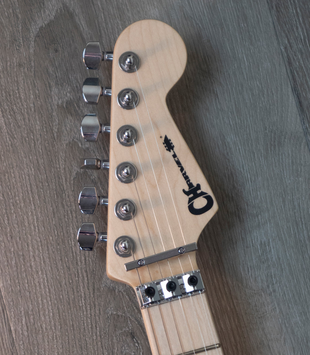 Charvel Pro-Mod So-Cal Style 1 HSH FR M, diapasón de arce, rosa platino