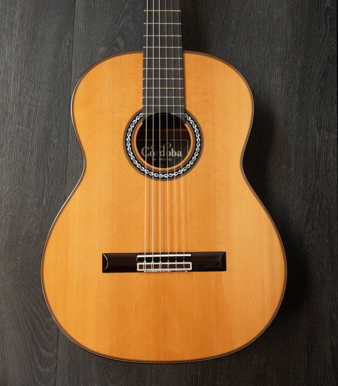 Guitarra clásica sólida Cordoba C10 CD, tapa de cedro