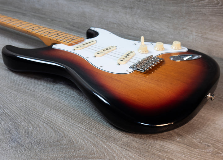 Fender Jimi Hendrix Stratocaster, Maple Fingerboard, 3-colour Sunburst