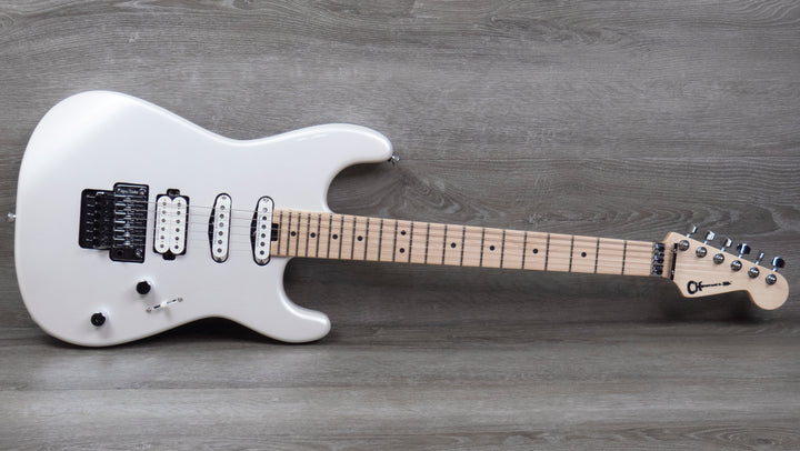 Charvel Pro-Mod San Dimas Style 1 HSS FR M, diapasón de arce, platino perlado