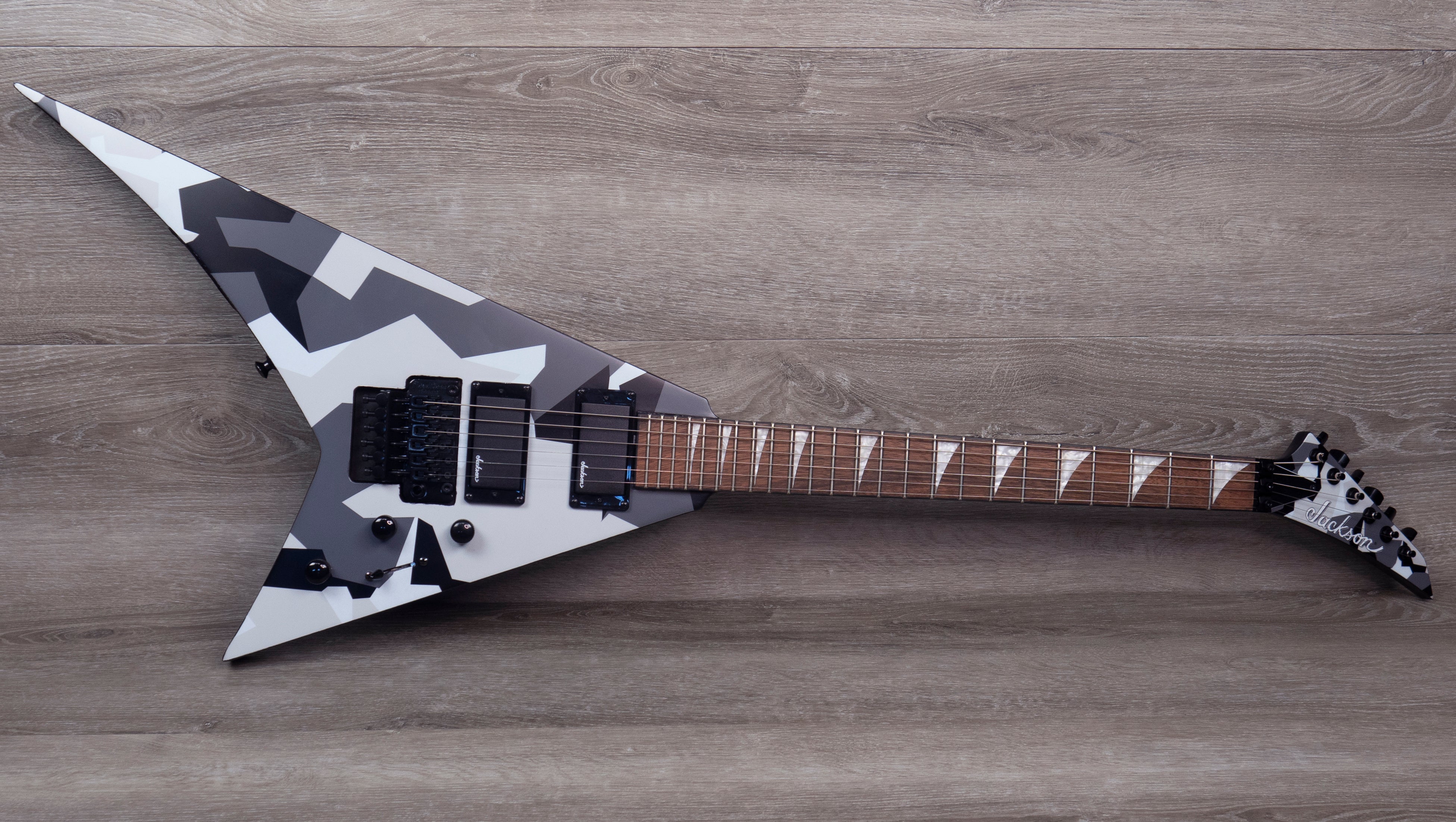 Jackson X Series Rhoads RRX24 Camo, Laurel Fingerboard, Winter Camo – A Strings Jackson X Series Rhoads RRX24 Camo, Laurel Fingerboard, Winter Camo – A Strings