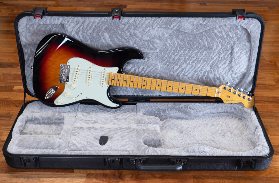Fender Limited Edition American Professional II Stratocaster V, Maple Fingerboard, 3 Tone Sunburst