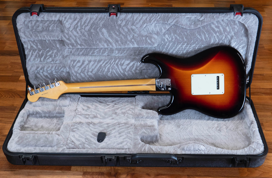 Fender Limited Edition American Professional II Stratocaster V, Maple Fingerboard, 3 Tone Sunburst