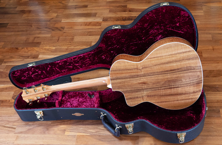 Taylor 214ce-K DLX Koa Grand Auditorium Acoustic-Electric Guitar