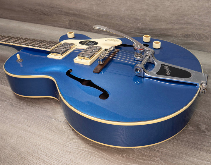 Guitare électrique Gretsch G2420T Streamliner Hollow Body avec Bigsby, touche en laurier, micros Broad'Tron BT-3S, Fairlane Blue