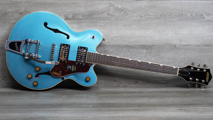 Gretsch G2622T Streamliner Center Block Double-Cut con Bigsby, diapasón de laurel, pastillas Broad'Tron BT-3S, azul ártico