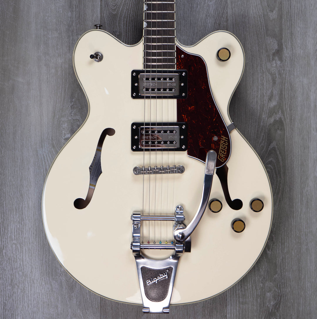 Pre-Owned Gretsch G2622T Streamliner Center Block Double-Cut with Bigsby, Laurel Fingerboard, Broad’Tron BT-3S Pickups, Vintage White