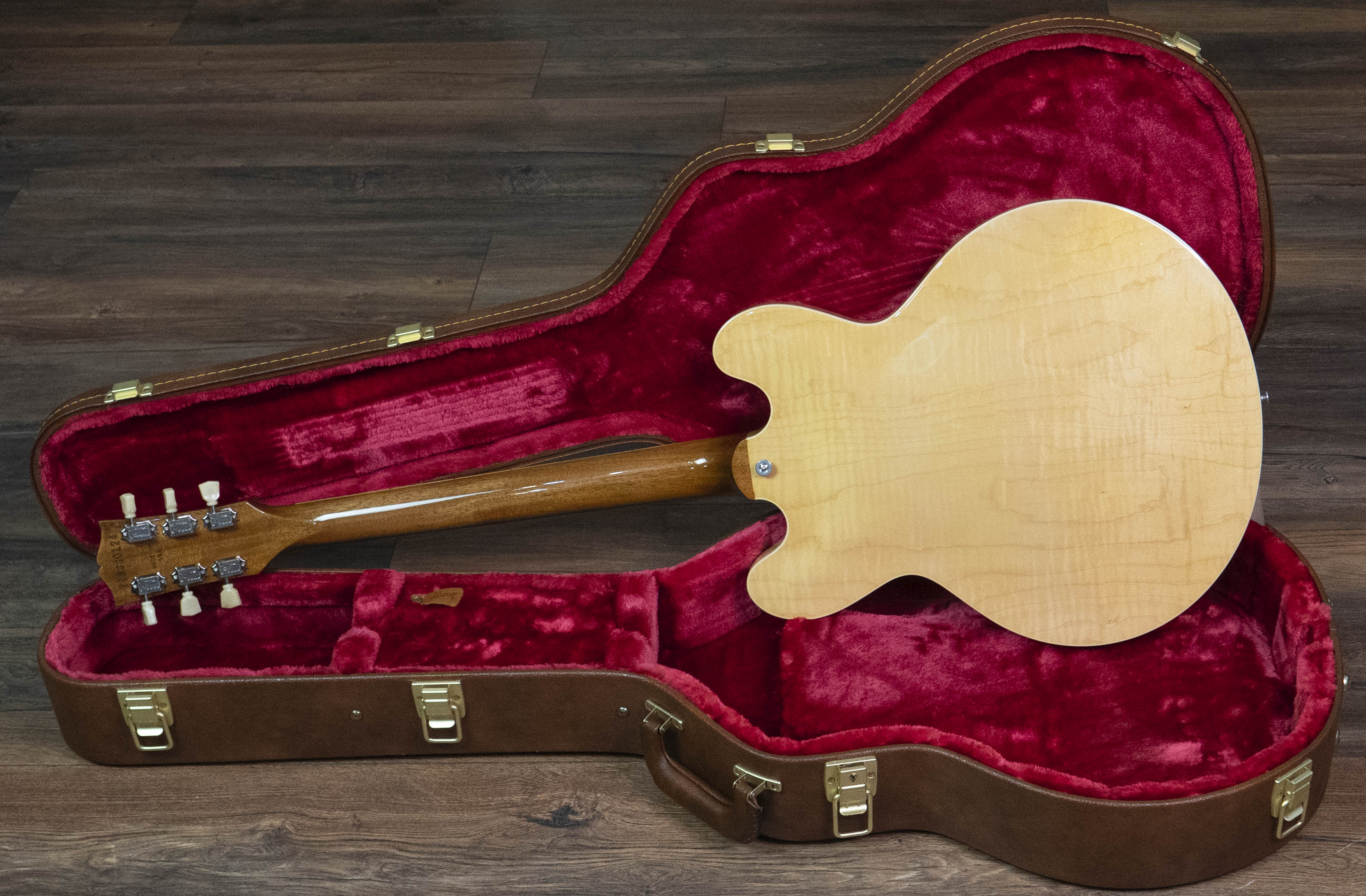 Gibson ES-335, Figured Antique Natural – A Strings