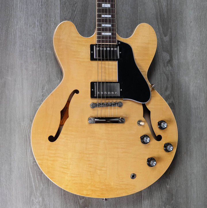 Gibson ES-335, figura antigua natural