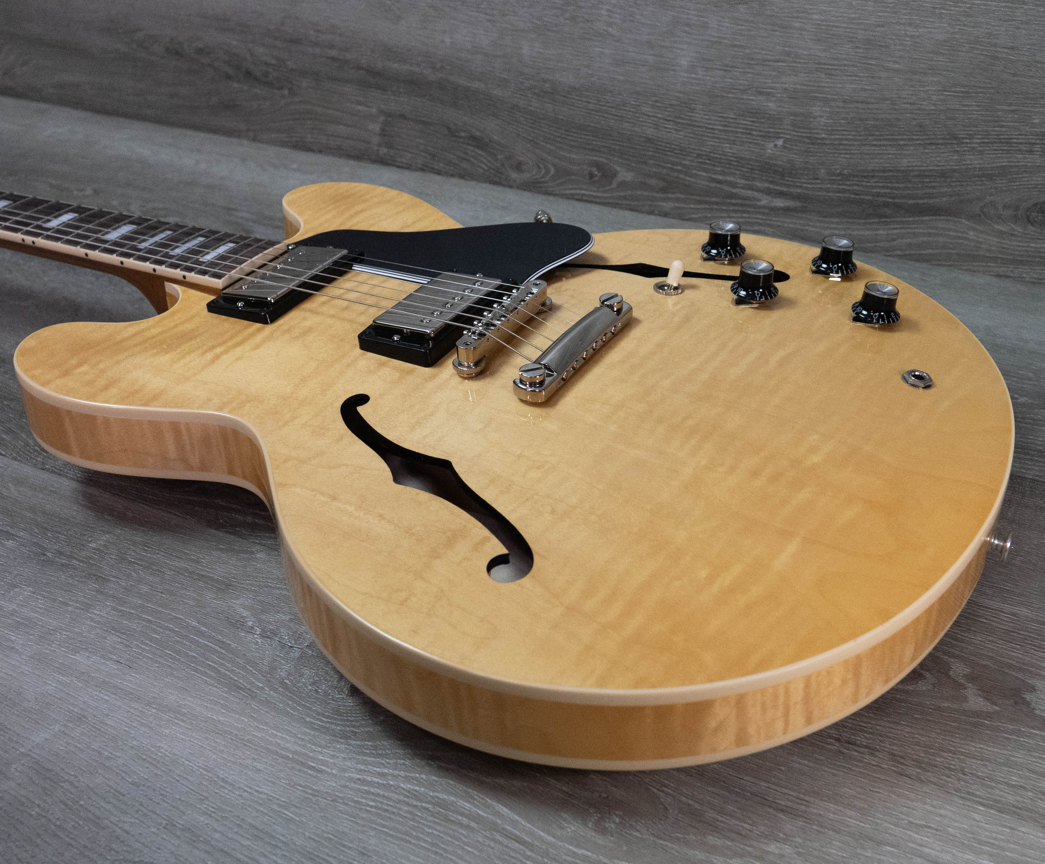 ギター Gibson ES-335 Figured Antique Natural Gibson ES-335 Antique Natural (USED, 1992) – The Music Emporium