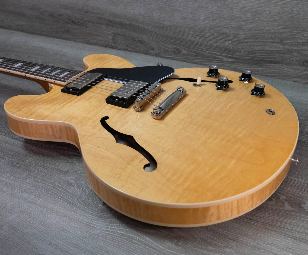 Gibson ES-335, figura antigua natural