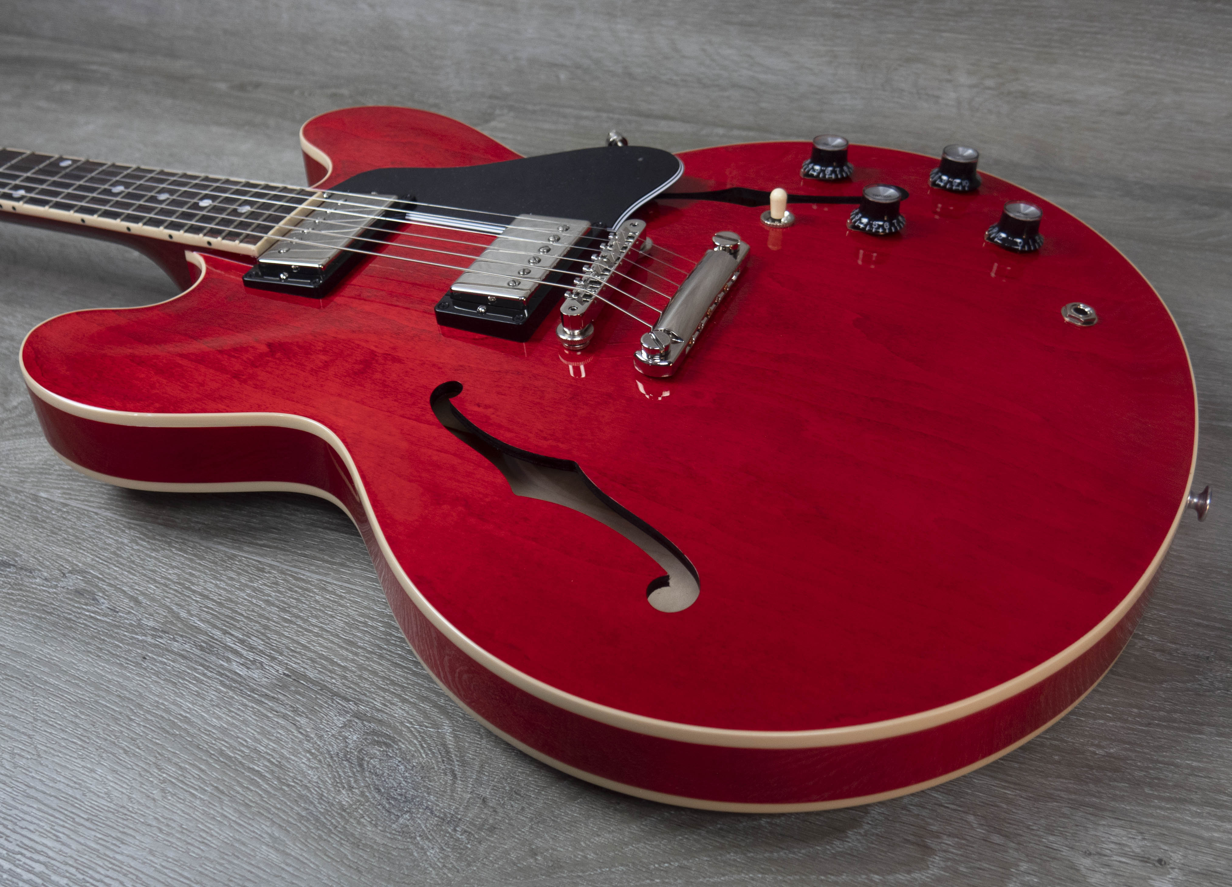 Gibson ES-335, Sixties Cherry #205530052 – A Strings