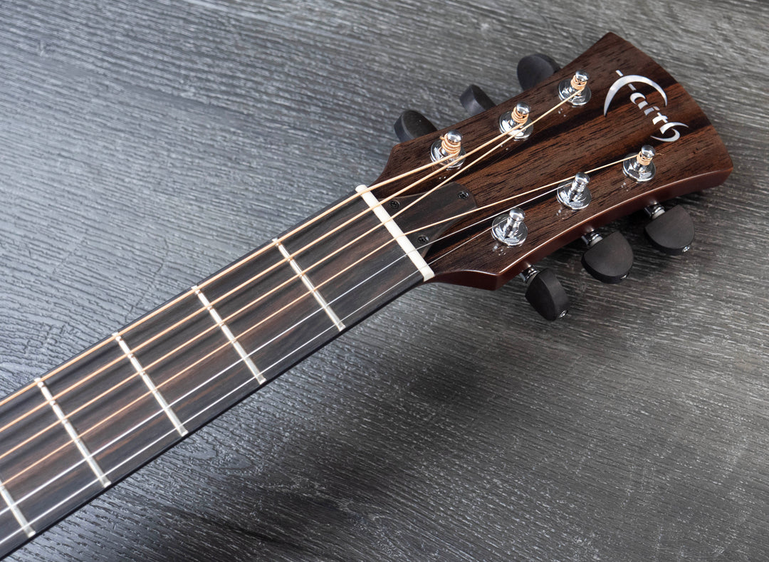 Faith Classic Burst Venus Electro-Acoustic, 45mm Nut, All Solid, Red Cedar Top, Mahogany Back