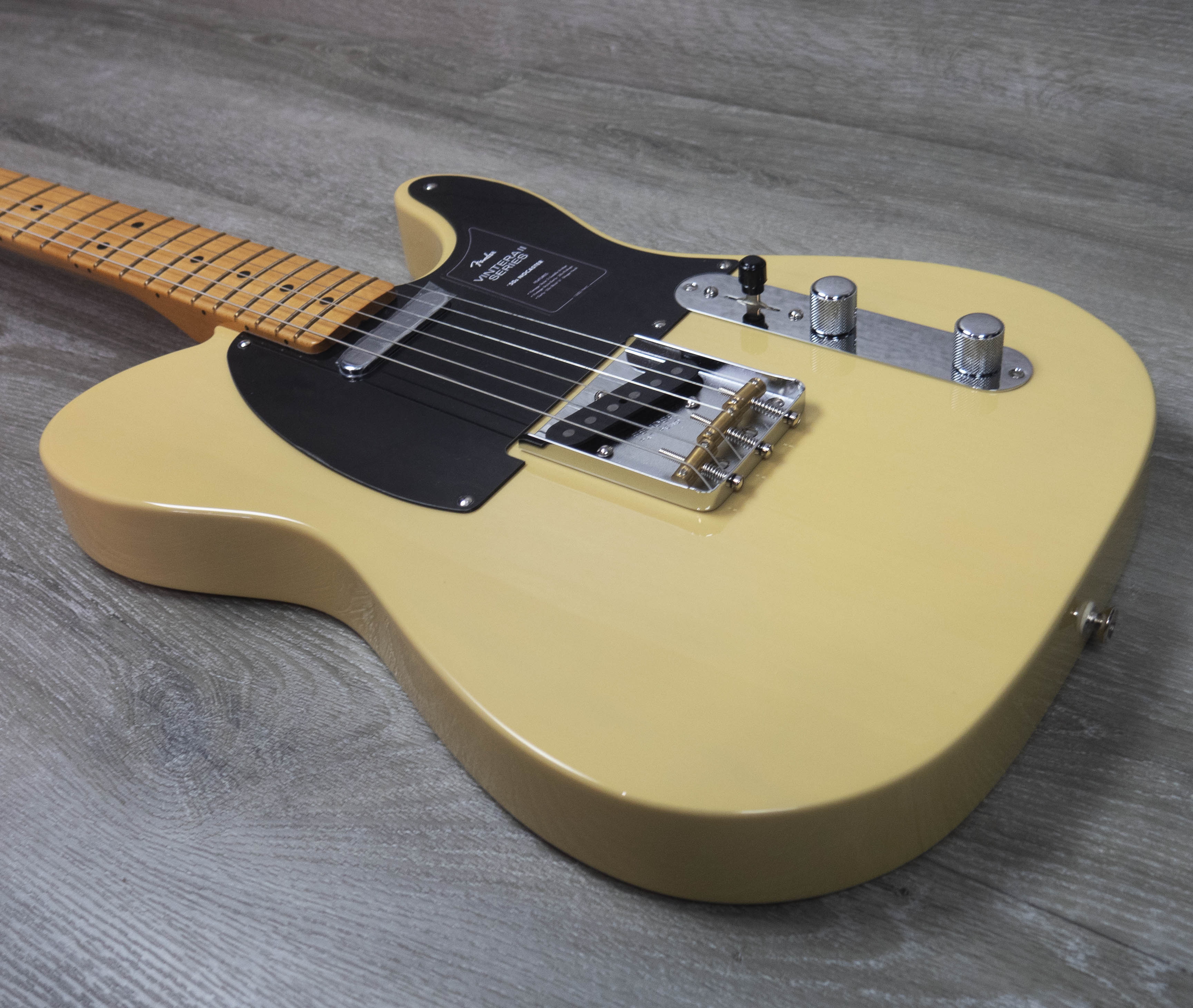 Fender MEX Vintera II 50s Nocaster (Blackguard Blonde) Fender Vintera II \u002750s Nocaster - Maple - 2-Colour Sunburst
