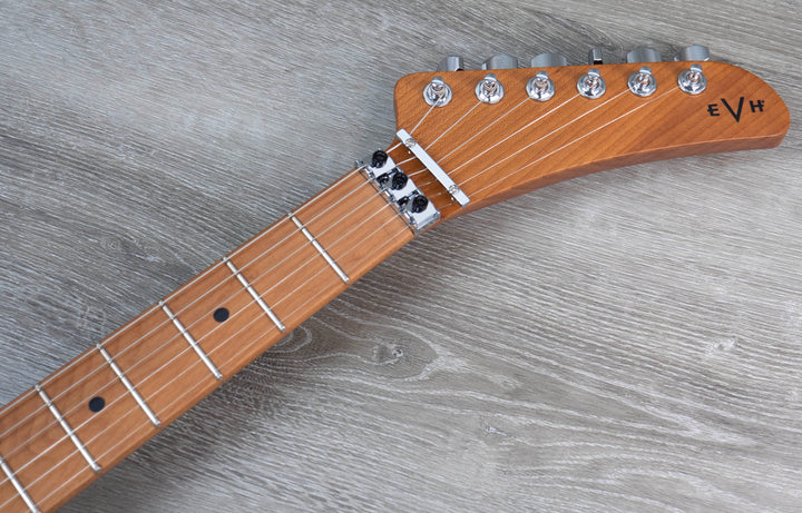 EVH 5150 Series Deluxe, Baked Maple, Candy Apple Red Metallic